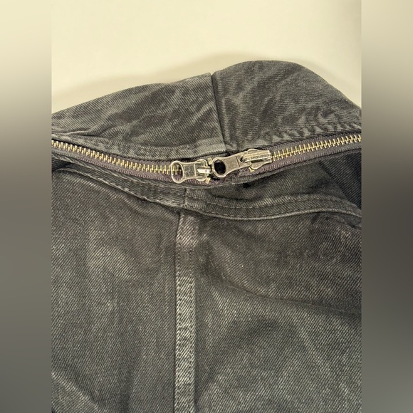 Men’s Unplugged Museum Black Denim Vest with Zipper Detail - Picture 11 of 11